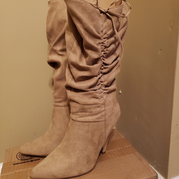 Boots - Picture 1 of 4